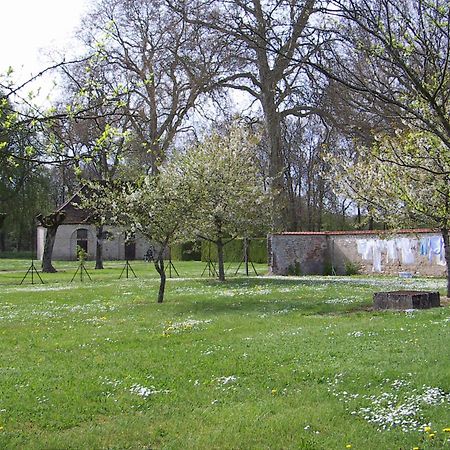 Le Chateau De Bressey & Son Orangerie Exterior photo