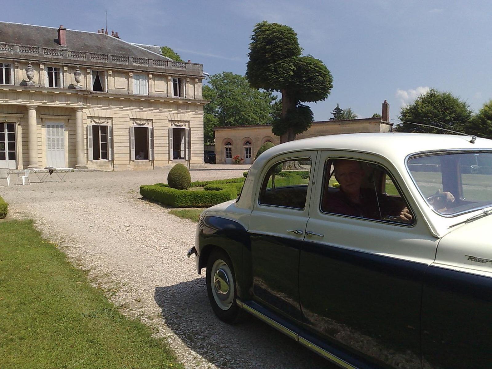Le Chateau De Bressey & Son Orangerie Exterior photo