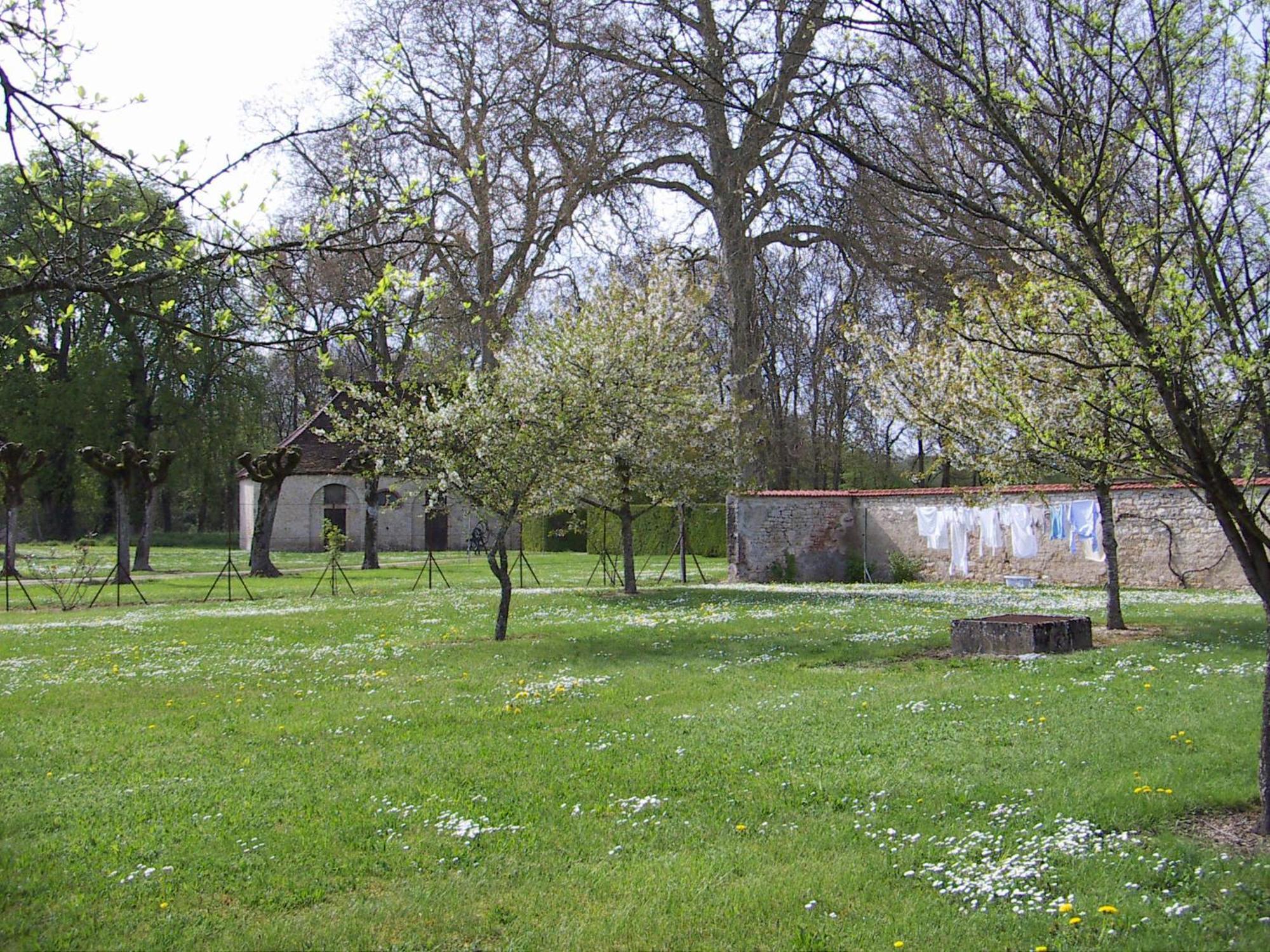 Le Chateau De Bressey & Son Orangerie Bed & Breakfast Exterior photo