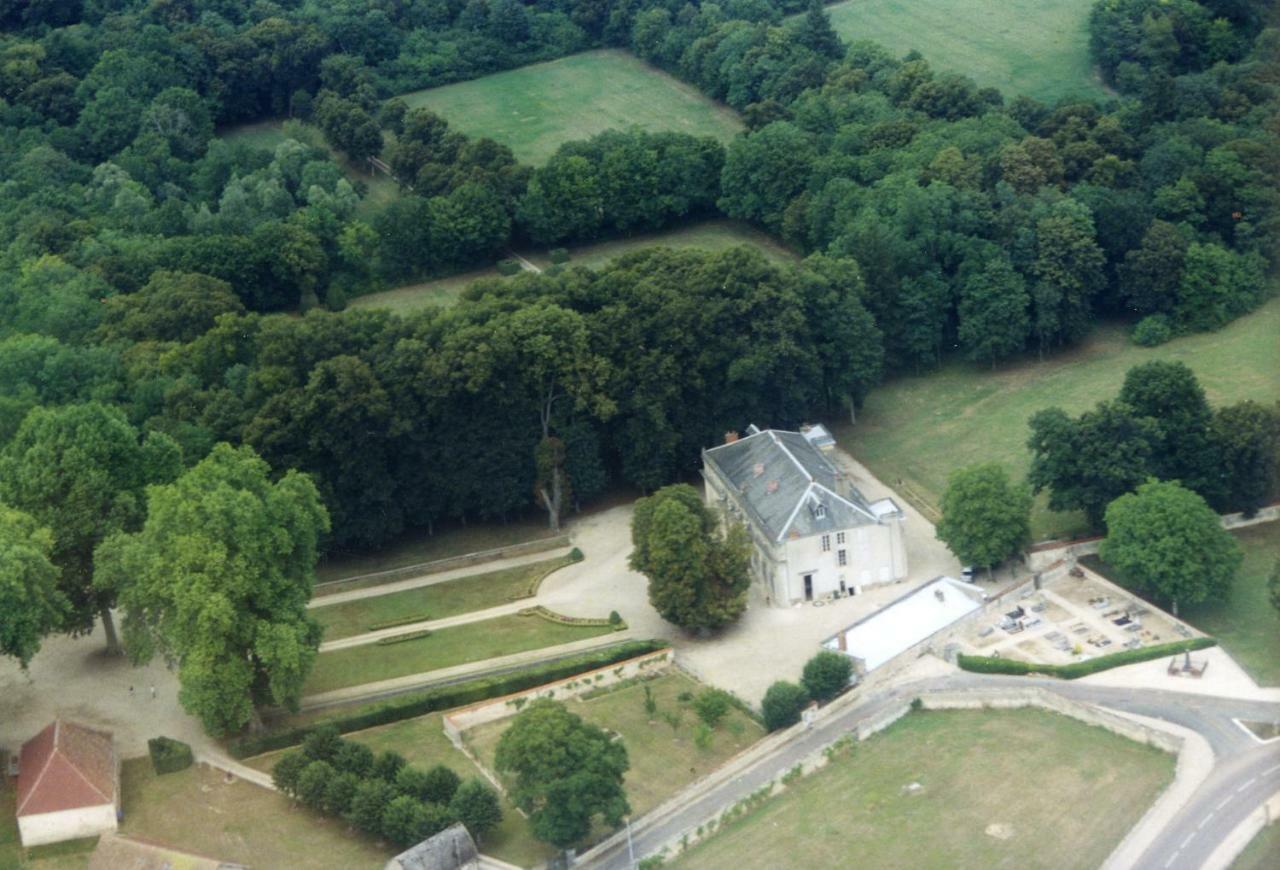 Le Chateau De Bressey & Son Orangerie Bed & Breakfast Exterior photo