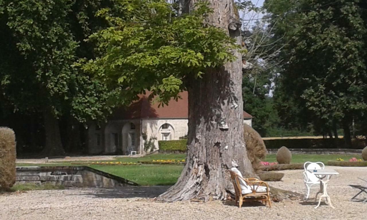 Le Chateau De Bressey & Son Orangerie Exterior photo